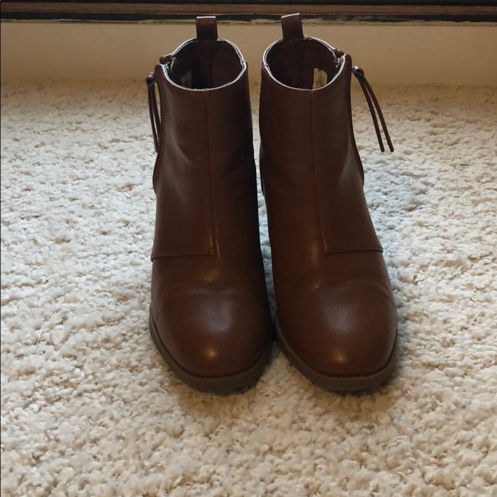 BOOTIES!!